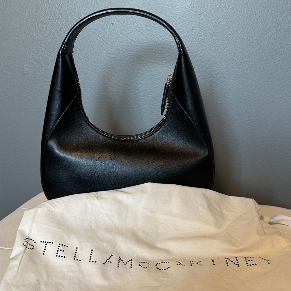 Stella McCartney Sleek Black Hobo Bag - Picture 6 of 6